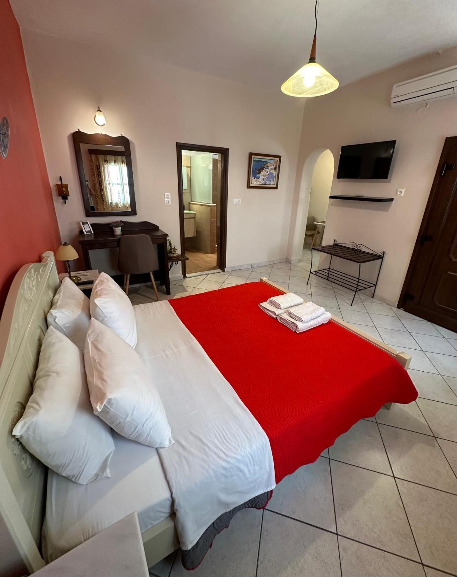 Hotel Pansion Zaharoula à Fira  Extérieur photo