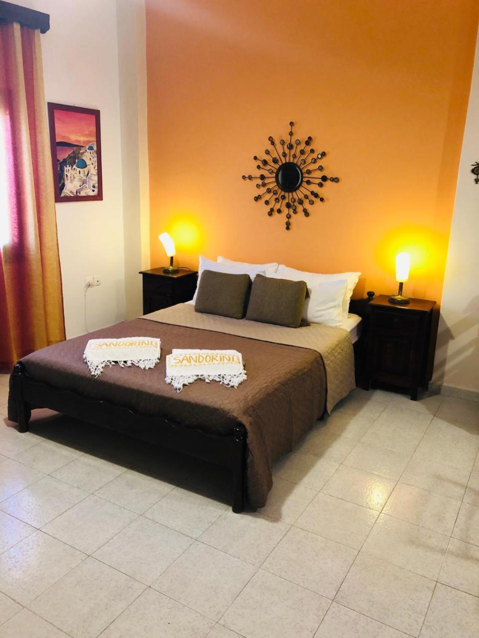 Hotel Pansion Zaharoula à Fira  Extérieur photo
